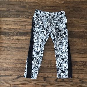Nike geometric print tuxedo point workout pants